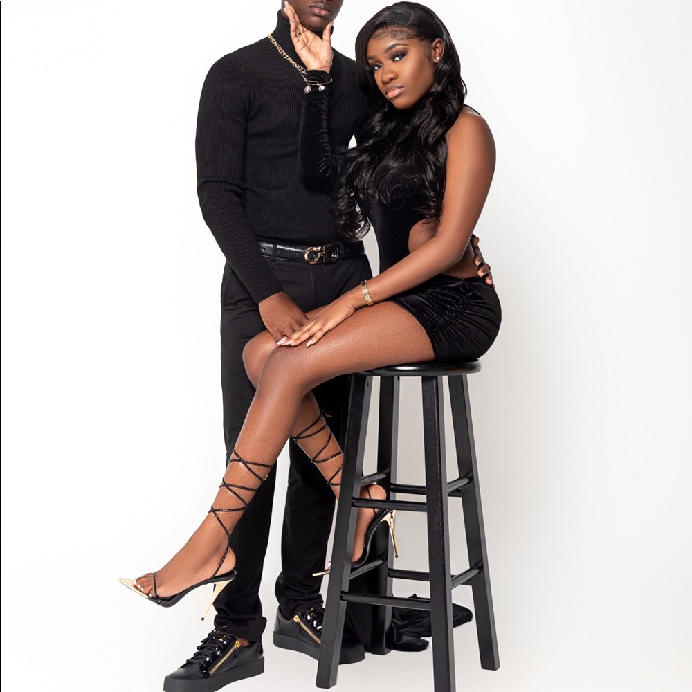 Velvey Black Dress - Picture 5 of 6